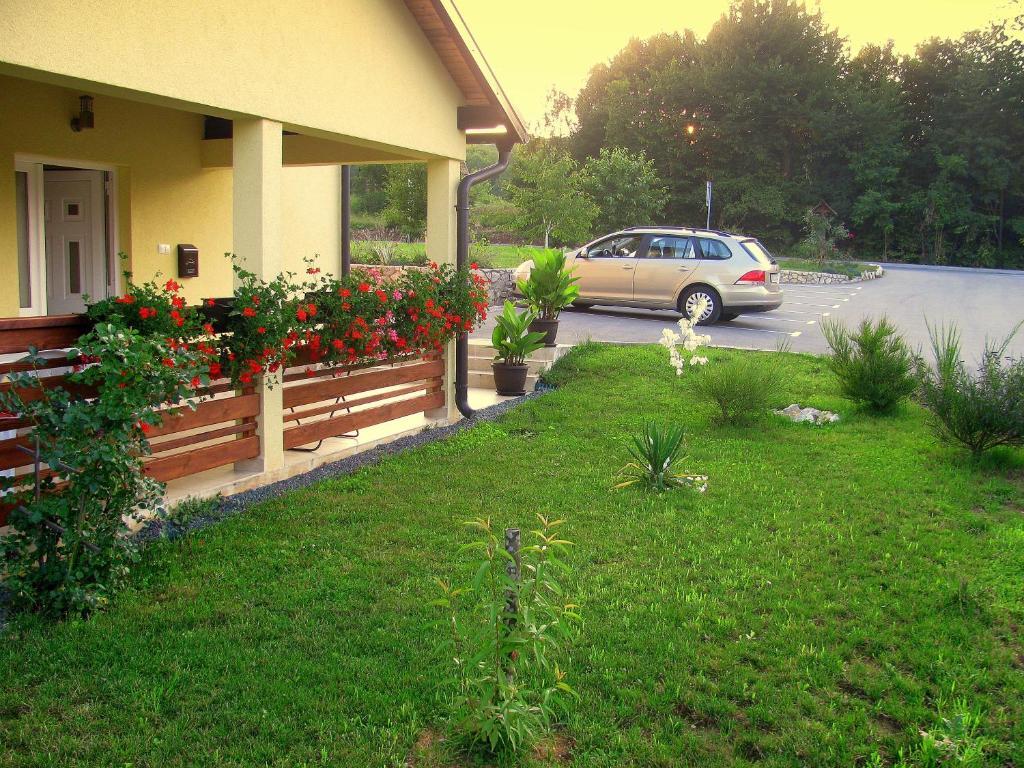 Hotel House Sekulic à Grabovac  Extérieur photo